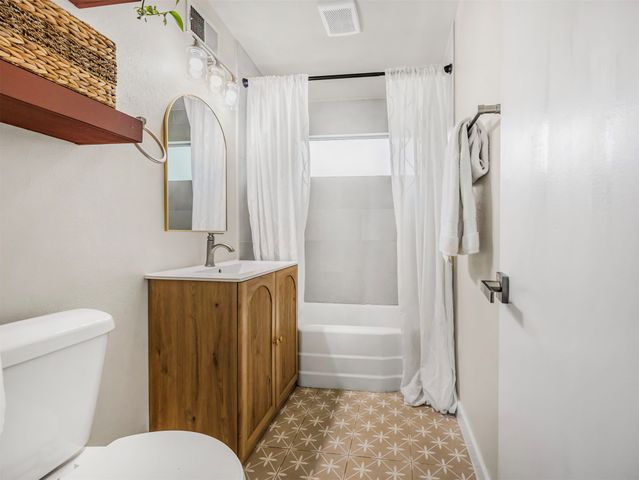 7842 E Latimer Place North, Tulsa, OK 74115