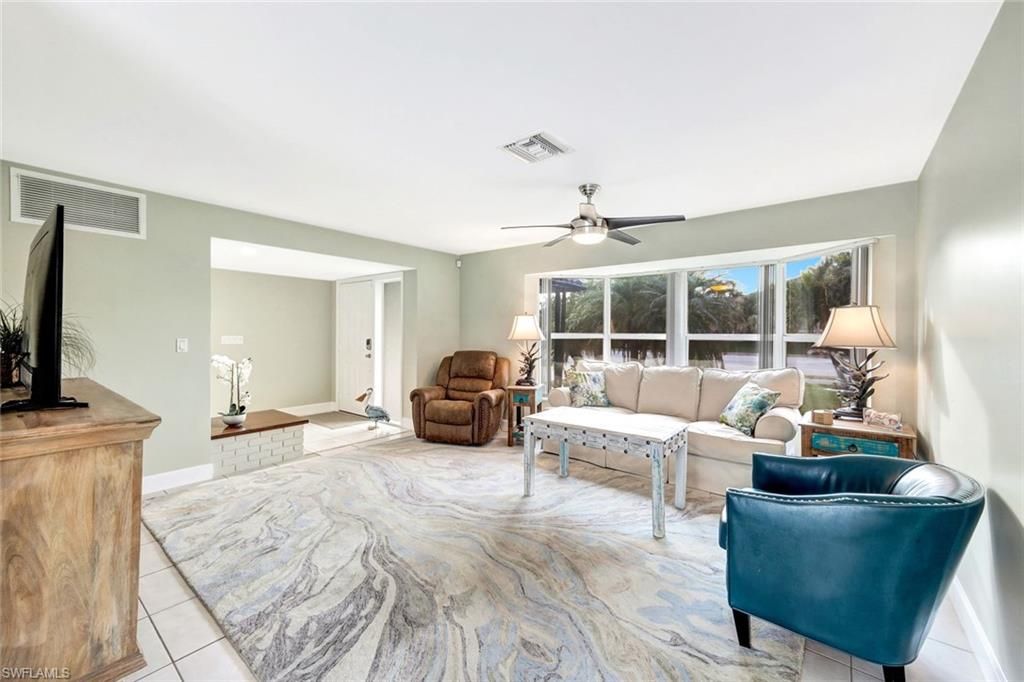 Image 10 of property listing at 5103 Pelican BLVD, Cape Coral, FL 33914
