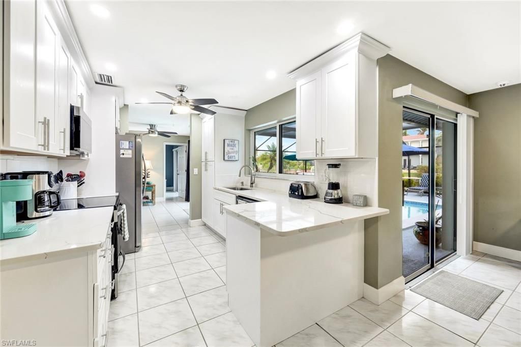 Image 13 of property listing at 5103 Pelican BLVD, Cape Coral, FL 33914