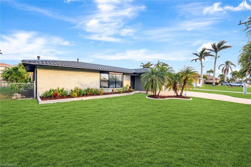 Image 32 of property listing at 5103 Pelican BLVD, Cape Coral, FL 33914