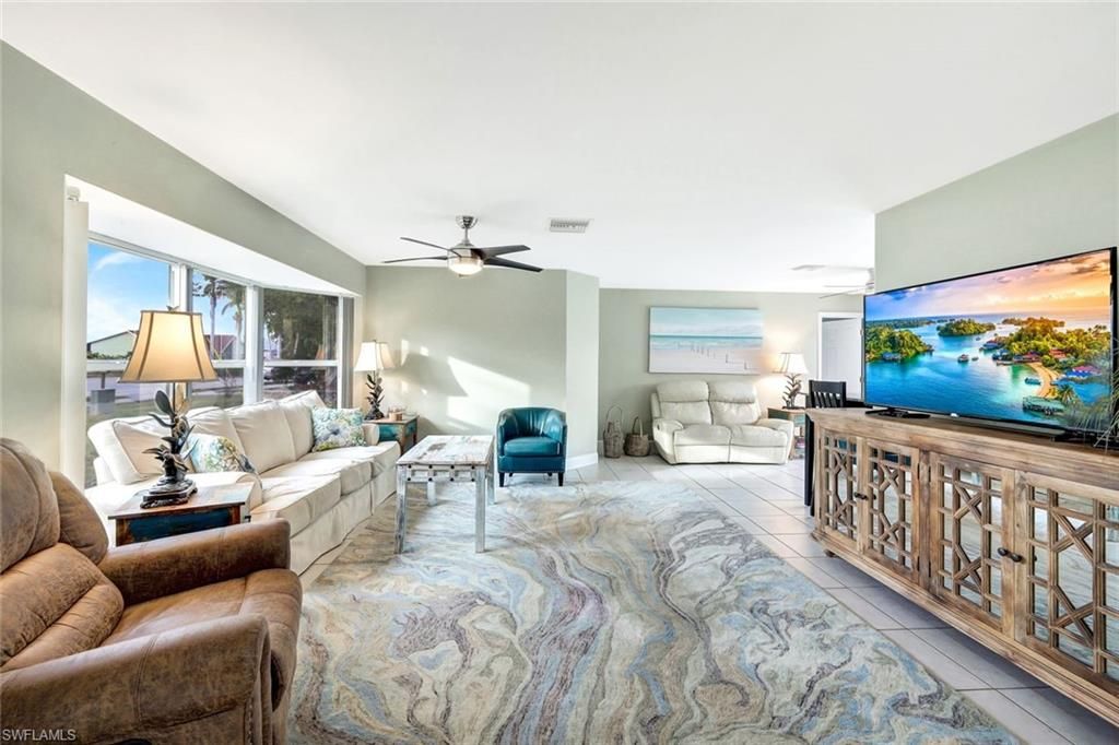 Image 4 of property listing at 5103 Pelican BLVD, Cape Coral, FL 33914