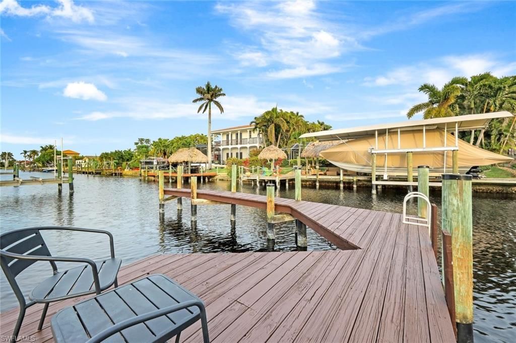 Image 6 of property listing at 5103 Pelican BLVD, Cape Coral, FL 33914