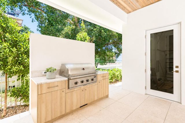 519 SE 4th Avenue, Delray Beach, FL 33483