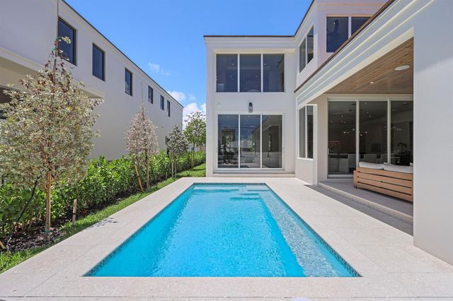 519 SE 4th Avenue, Delray Beach, FL 33483