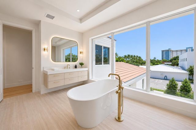 519 SE 4th Avenue, Delray Beach, FL 33483