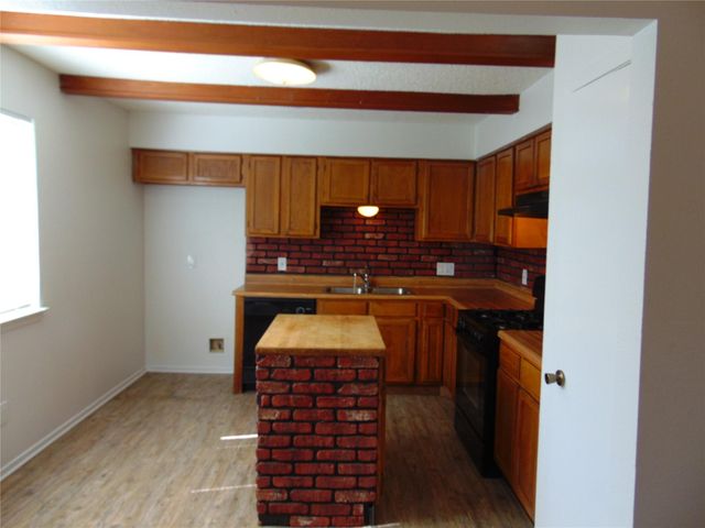 604 Mistywood CIR, Cedar Park, TX 78613