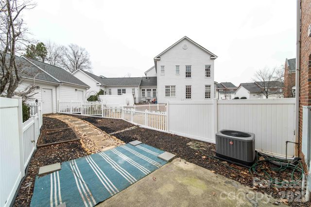 108 Southsquare Row, Davidson, NC 28036