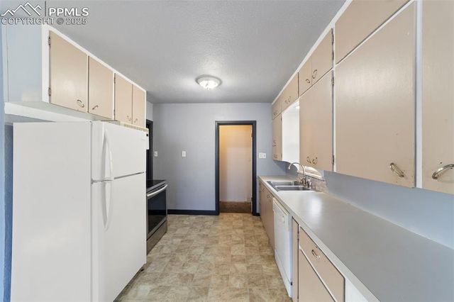 610 Brown Avenue, Pueblo, CO 81004