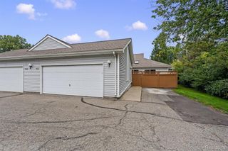9487 Marina Drive, White Lake, MI 48386