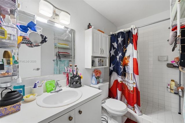 17901 NW 68th Ave R206, Hialeah, FL 33015