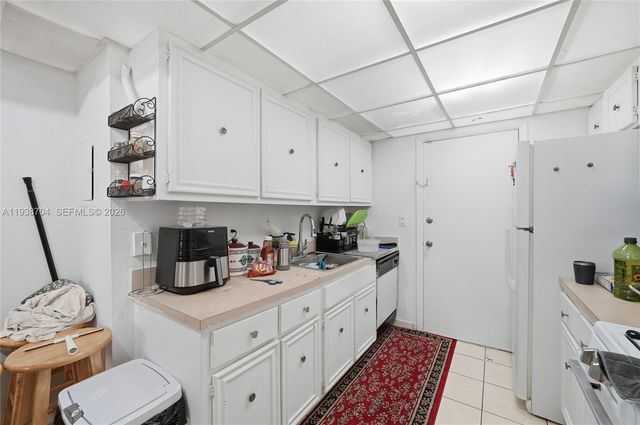 17901 NW 68th Ave R206, Hialeah, FL 33015