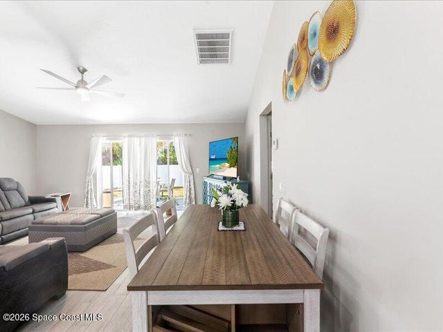 587 Plumbago Road NW, Palm Bay, FL 32907