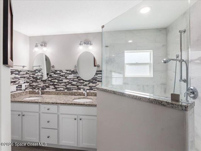 587 Plumbago Road NW, Palm Bay, FL 32907