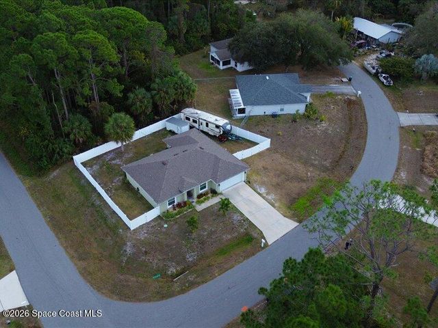 587 Plumbago Road NW, Palm Bay, FL 32907