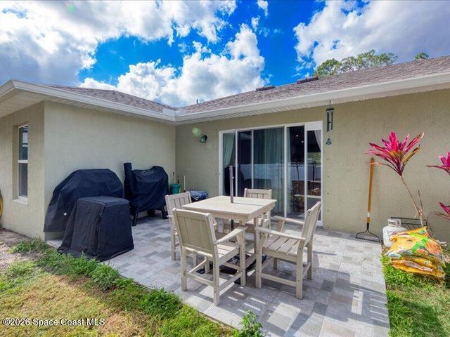 587 Plumbago Road NW, Palm Bay, FL 32907