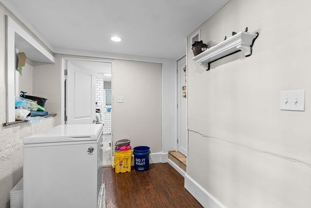 81 Wessagussett Rd, Weymouth, MA 02191