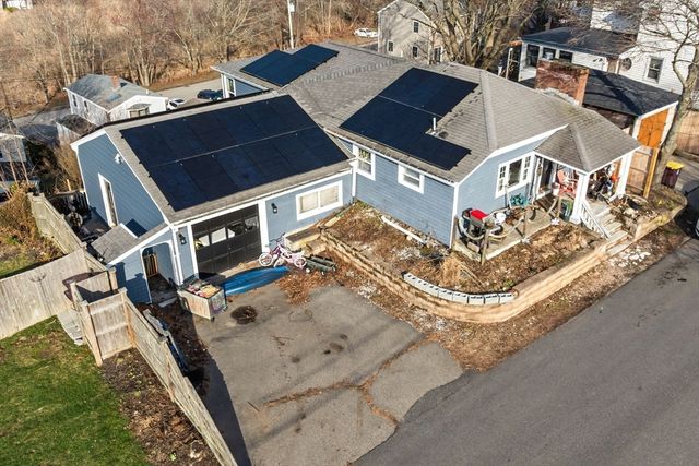 81 Wessagussett Rd, Weymouth, MA 02191