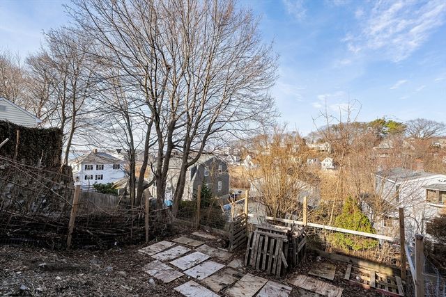 81 Wessagussett Rd, Weymouth, MA 02191