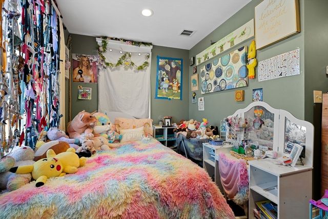 81 Wessagussett Rd, Weymouth, MA 02191