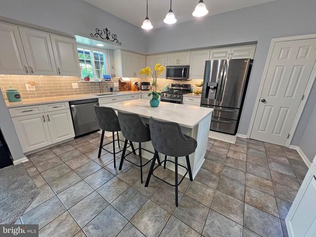 218 WATERFORD WAY, Garnet Valley, PA 19060