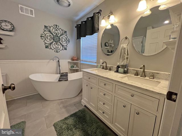 218 WATERFORD WAY, Garnet Valley, PA 19060