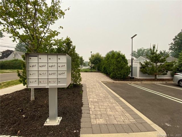 314 Bridgeport Avenue 201, Milford, CT 06460
