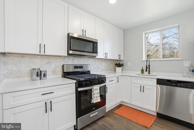 1802 CLAYTON DR, Oxon Hill, MD 20745