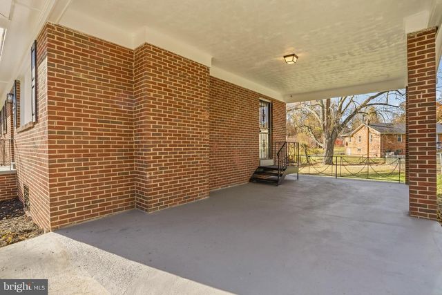 1802 CLAYTON DR, Oxon Hill, MD 20745