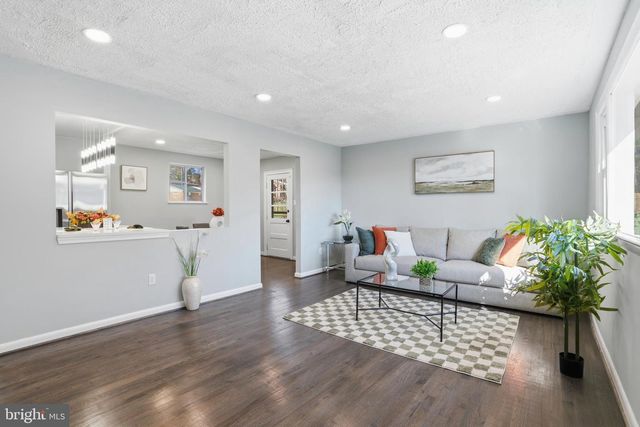 1802 CLAYTON DR, Oxon Hill, MD 20745