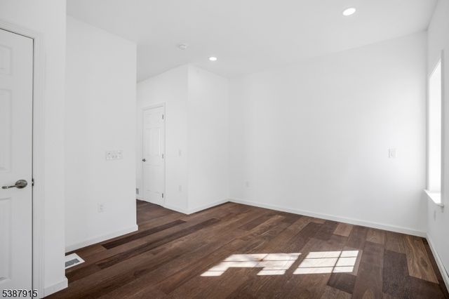 197 Iva St, Rahway City, NJ 07065