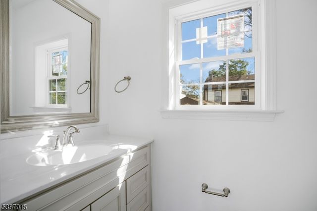 197 Iva St, Rahway City, NJ 07065