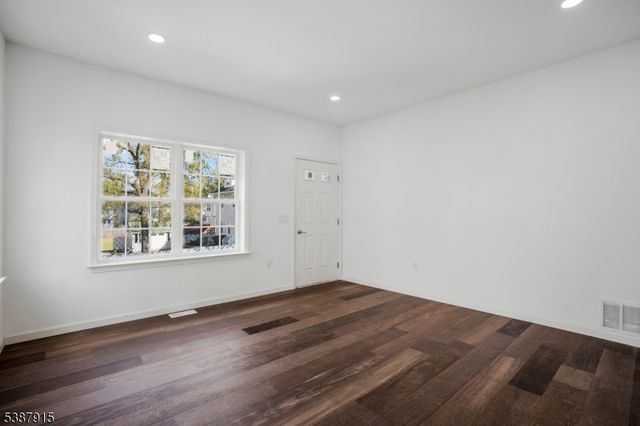 197 Iva St, Rahway City, NJ 07065