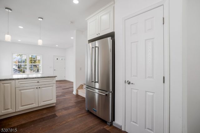 197 Iva St, Rahway City, NJ 07065