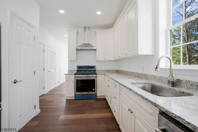 197 Iva St, Rahway City, NJ 07065