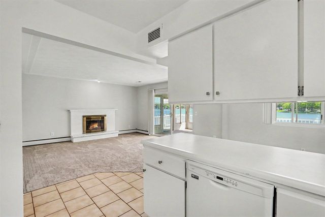 468 Crooked Lake Drive, Kalamazoo, MI 49009