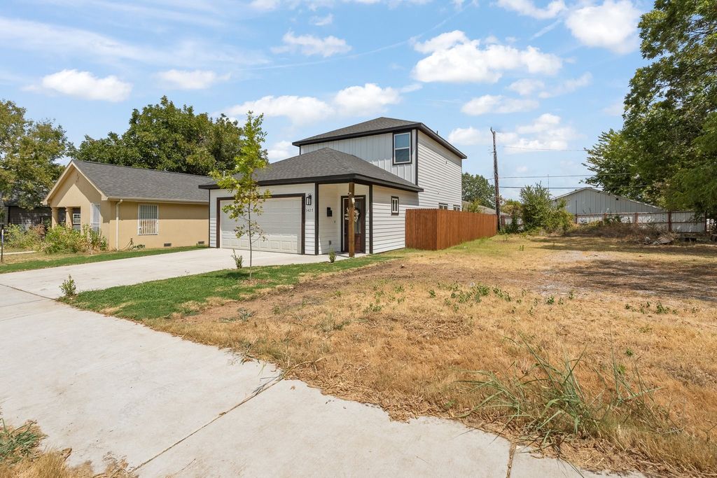 1427 Arizona Avenue, Fort Worth, TX 76104 — exterior