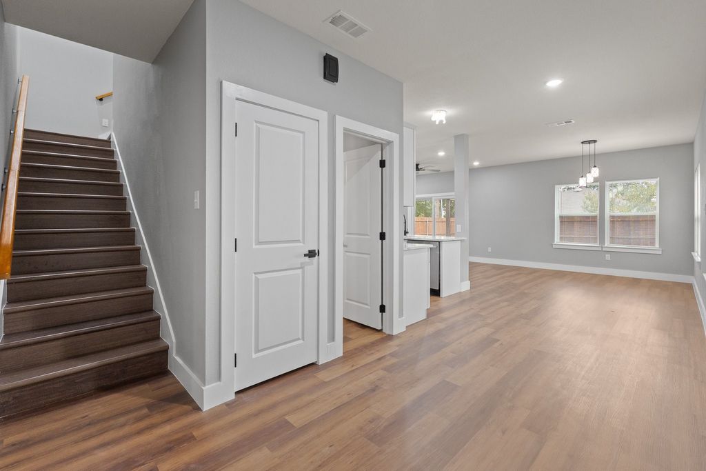 1427 Arizona Avenue, Fort Worth, TX 76104 — photo 4