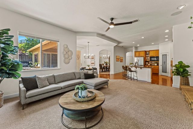 385 Esatto Pl, El Dorado Hills, CA 95762