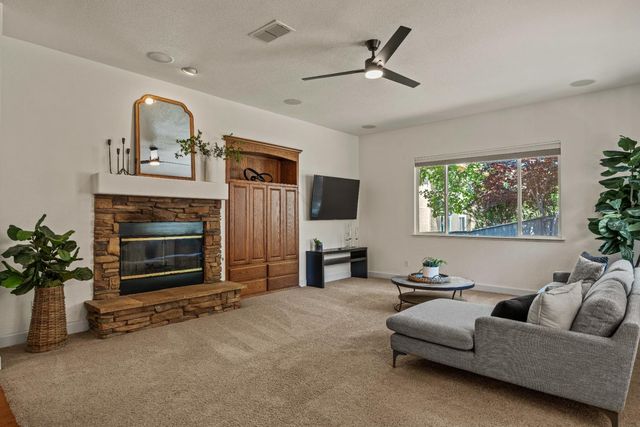 385 Esatto Pl, El Dorado Hills, CA 95762