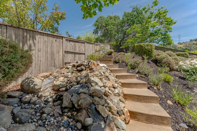 385 Esatto Pl, El Dorado Hills, CA 95762