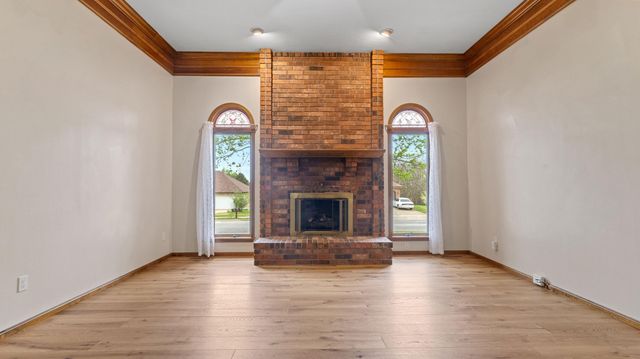 3994 N Pickwick Avenue, Springfield, MO 65803