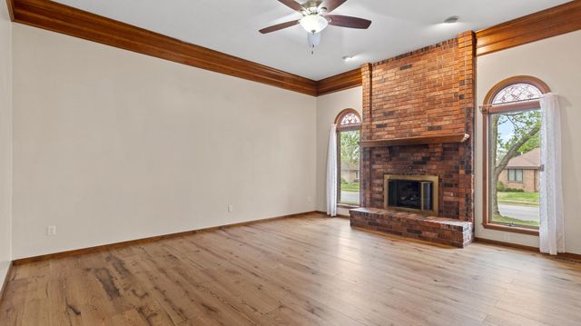 3994 N Pickwick Avenue, Springfield, MO 65803