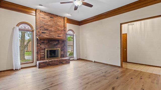 3994 N Pickwick Avenue, Springfield, MO 65803