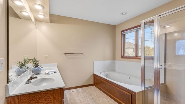 3994 N Pickwick Avenue, Springfield, MO 65803