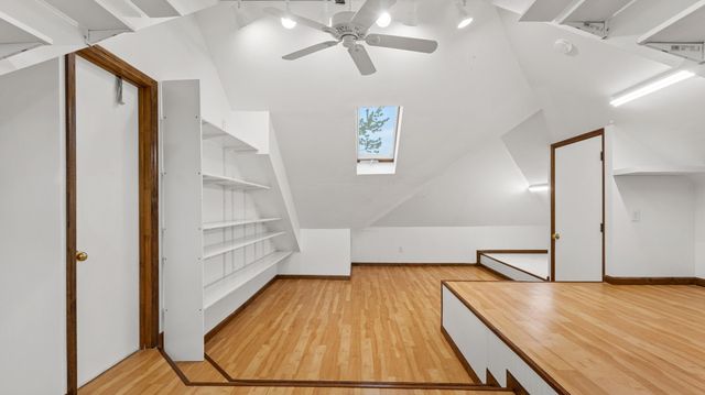 3994 N Pickwick Avenue, Springfield, MO 65803