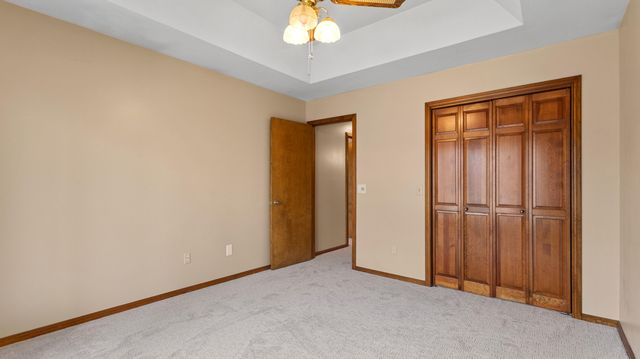 3994 N Pickwick Avenue, Springfield, MO 65803