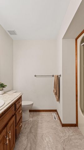 3994 N Pickwick Avenue, Springfield, MO 65803