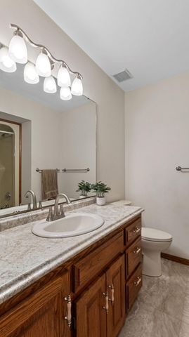 3994 N Pickwick Avenue, Springfield, MO 65803