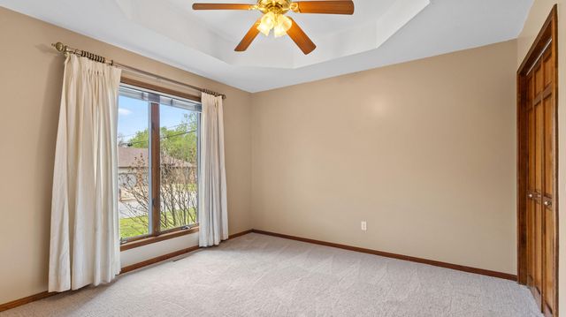 3994 N Pickwick Avenue, Springfield, MO 65803