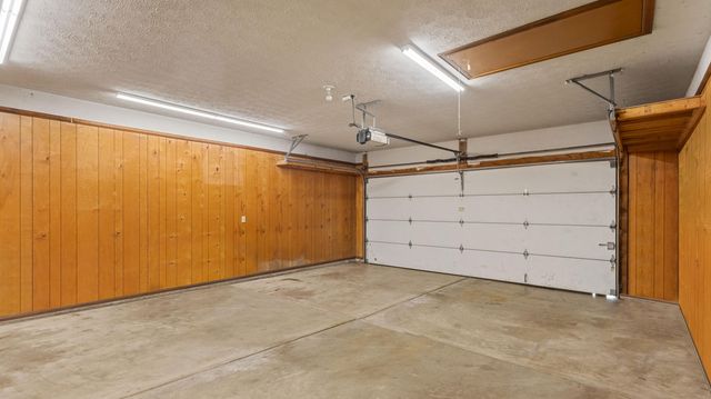 3994 N Pickwick Avenue, Springfield, MO 65803